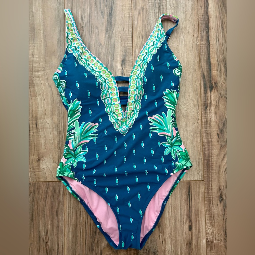 Lily Pulitzer One Piece size 6